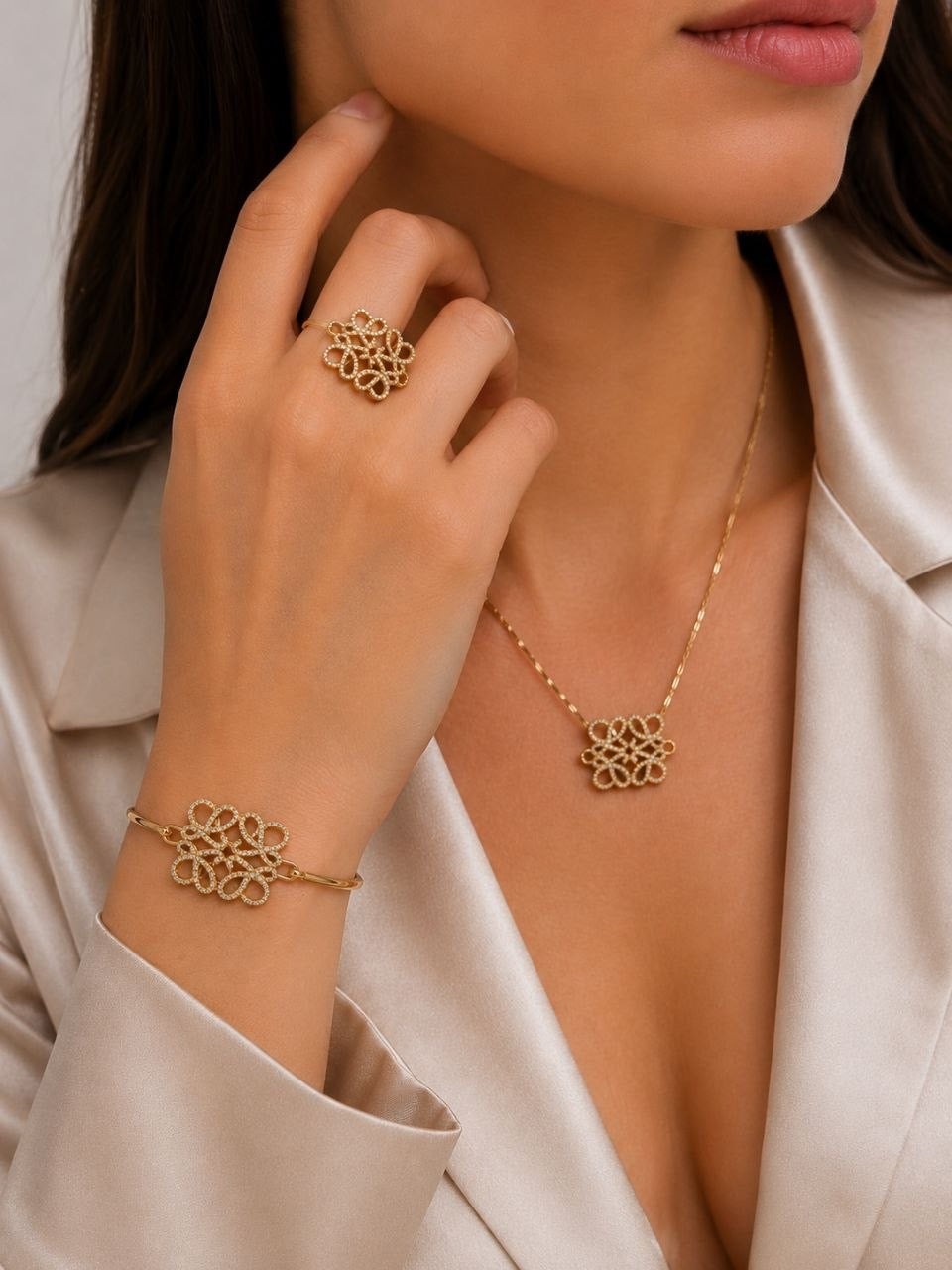 Loewe Crystal Anagram Ring