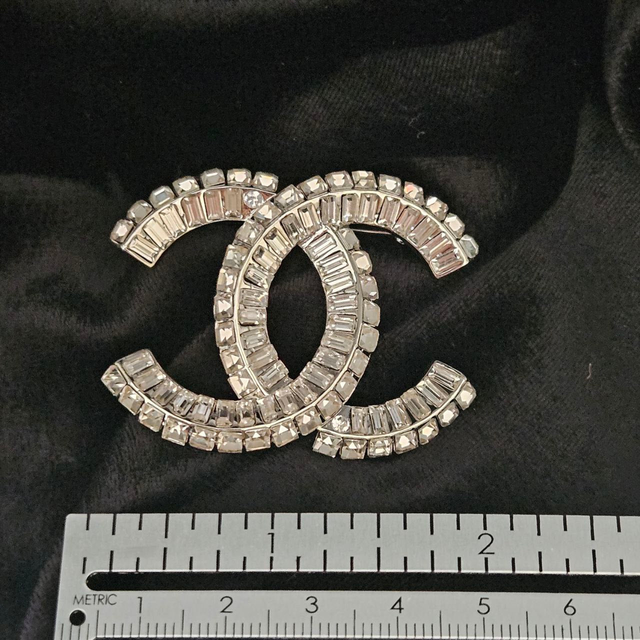 Fashion Brooch with Italian Design