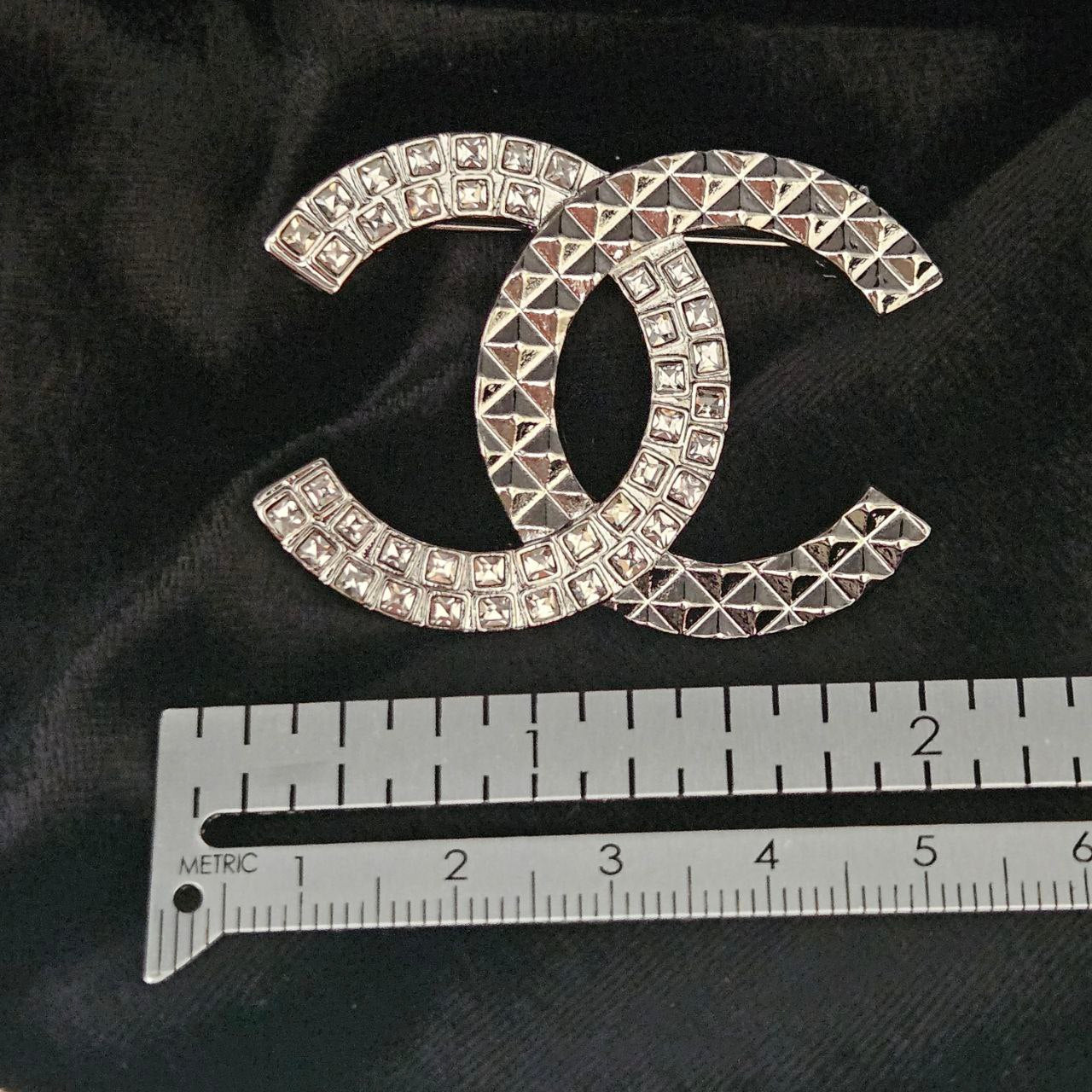 Fashion Brooch with Italian Design