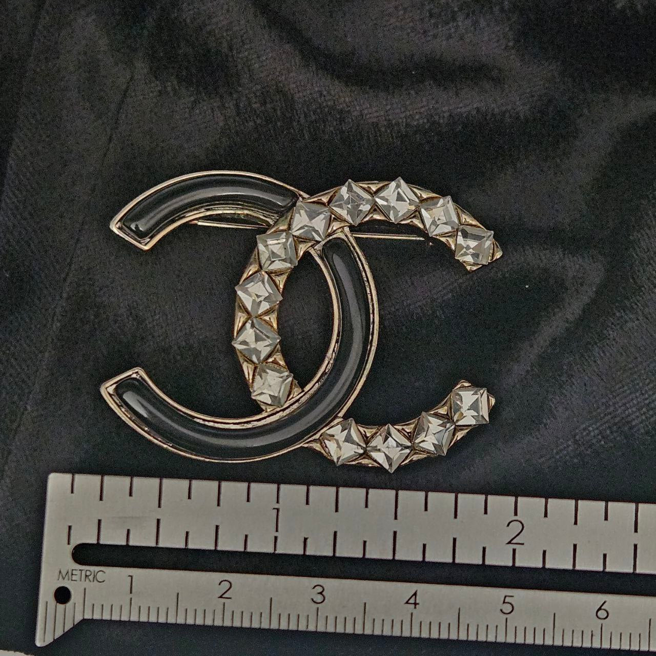 Fashion Brooch with Italian Design