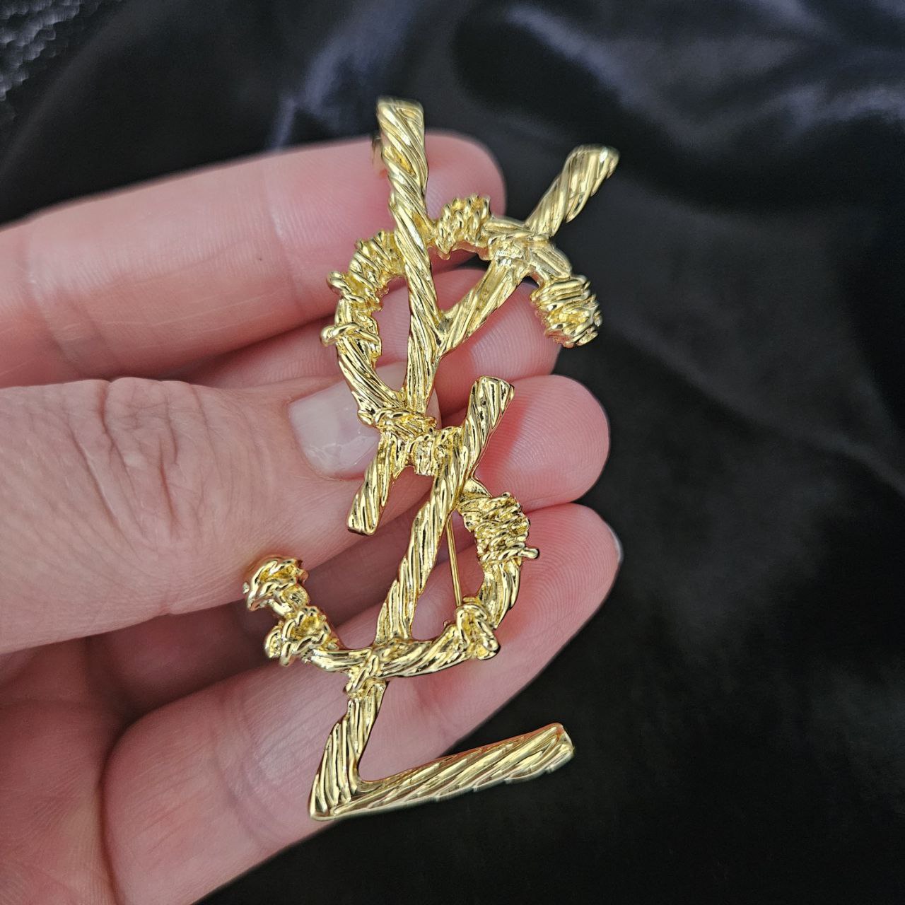 Fashion Brooch with Italian Design