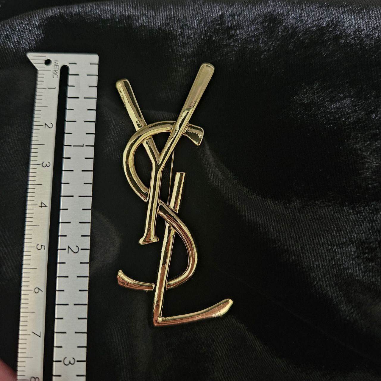 Fashion Brooch with Italian Design