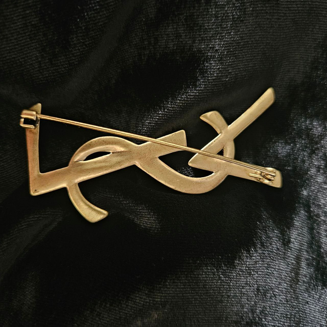 Fashion Brooch with Italian Design