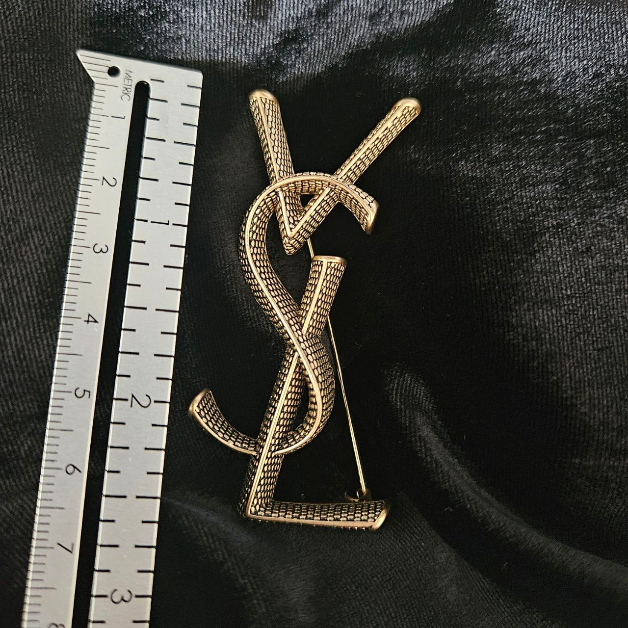 Fashion Brooch with Italian Design