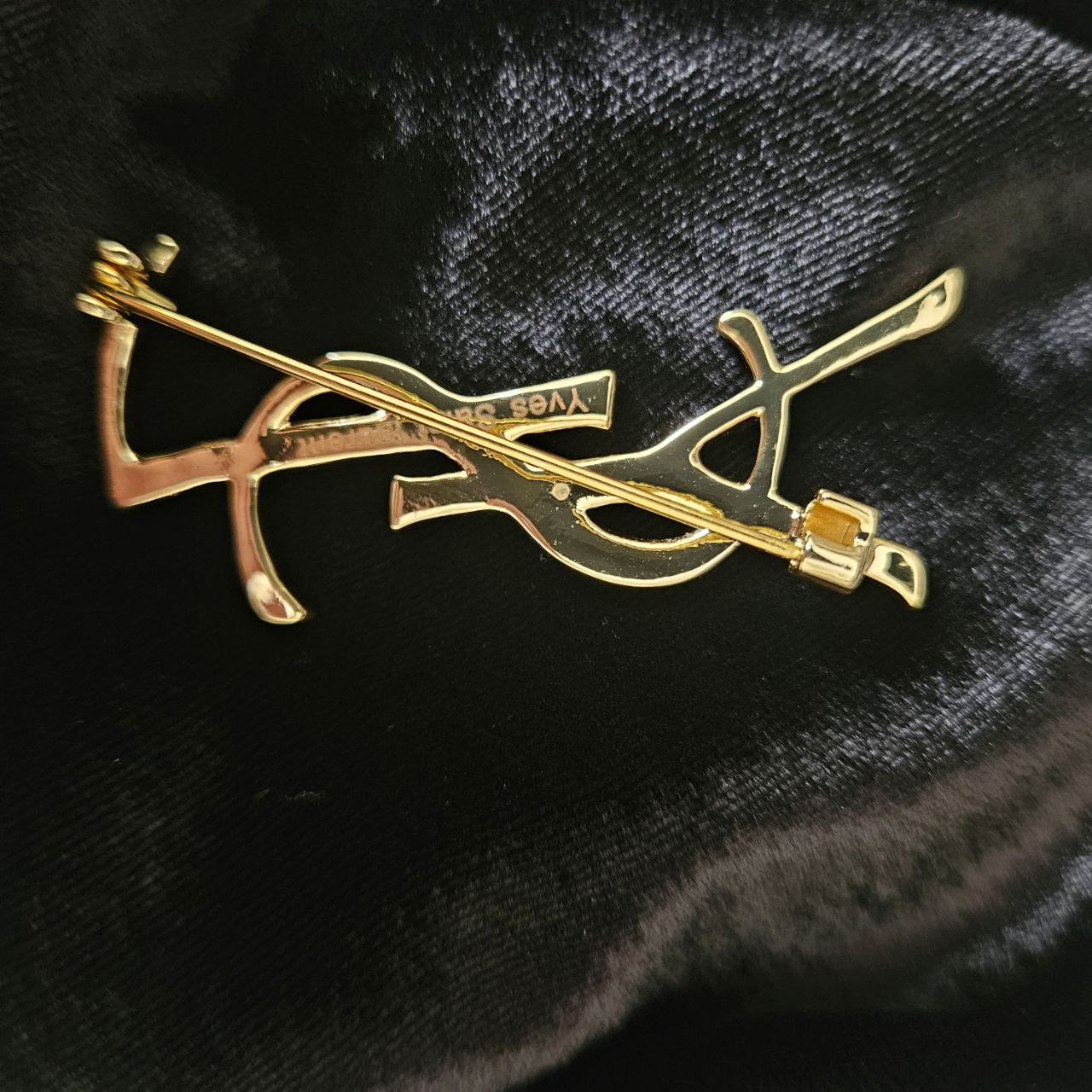 Fashion Brooch with Italian Design