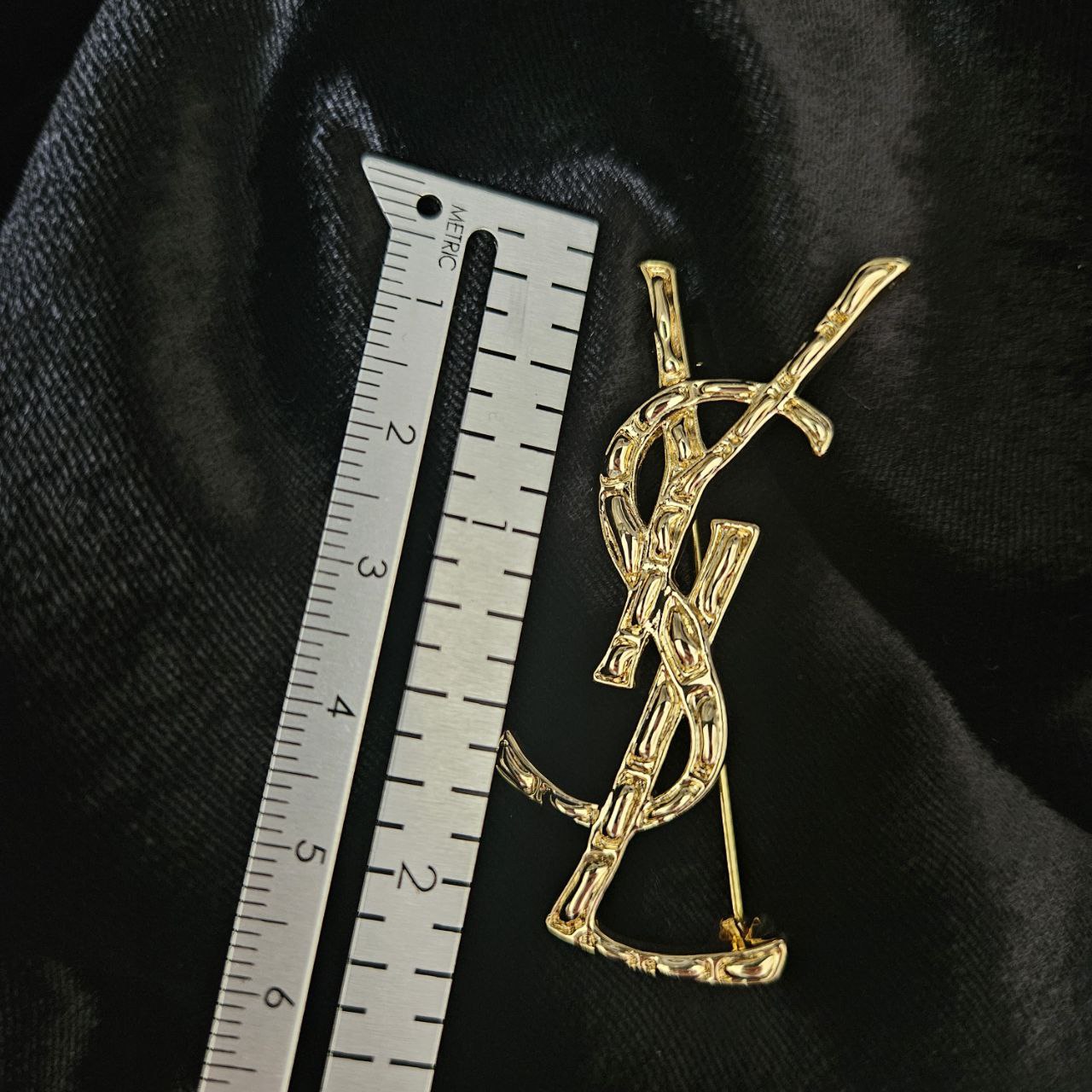 Fashion Brooch with Italian Design