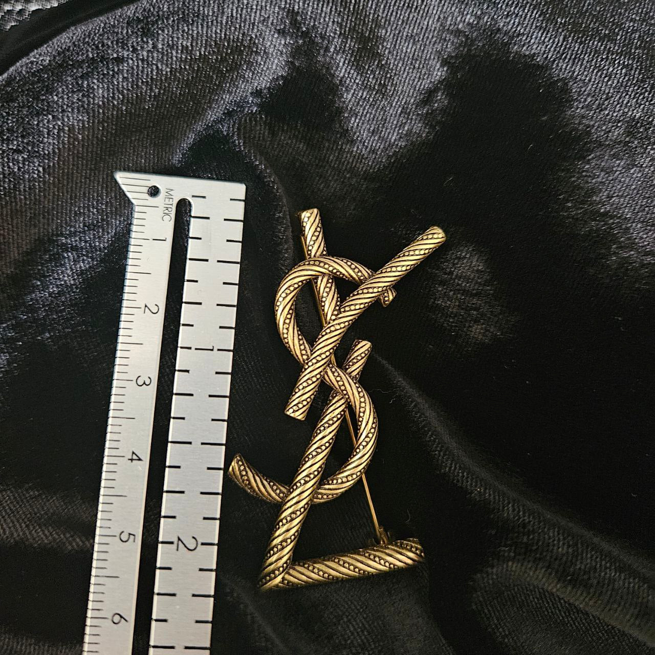 Fashion Brooch with Italian Design