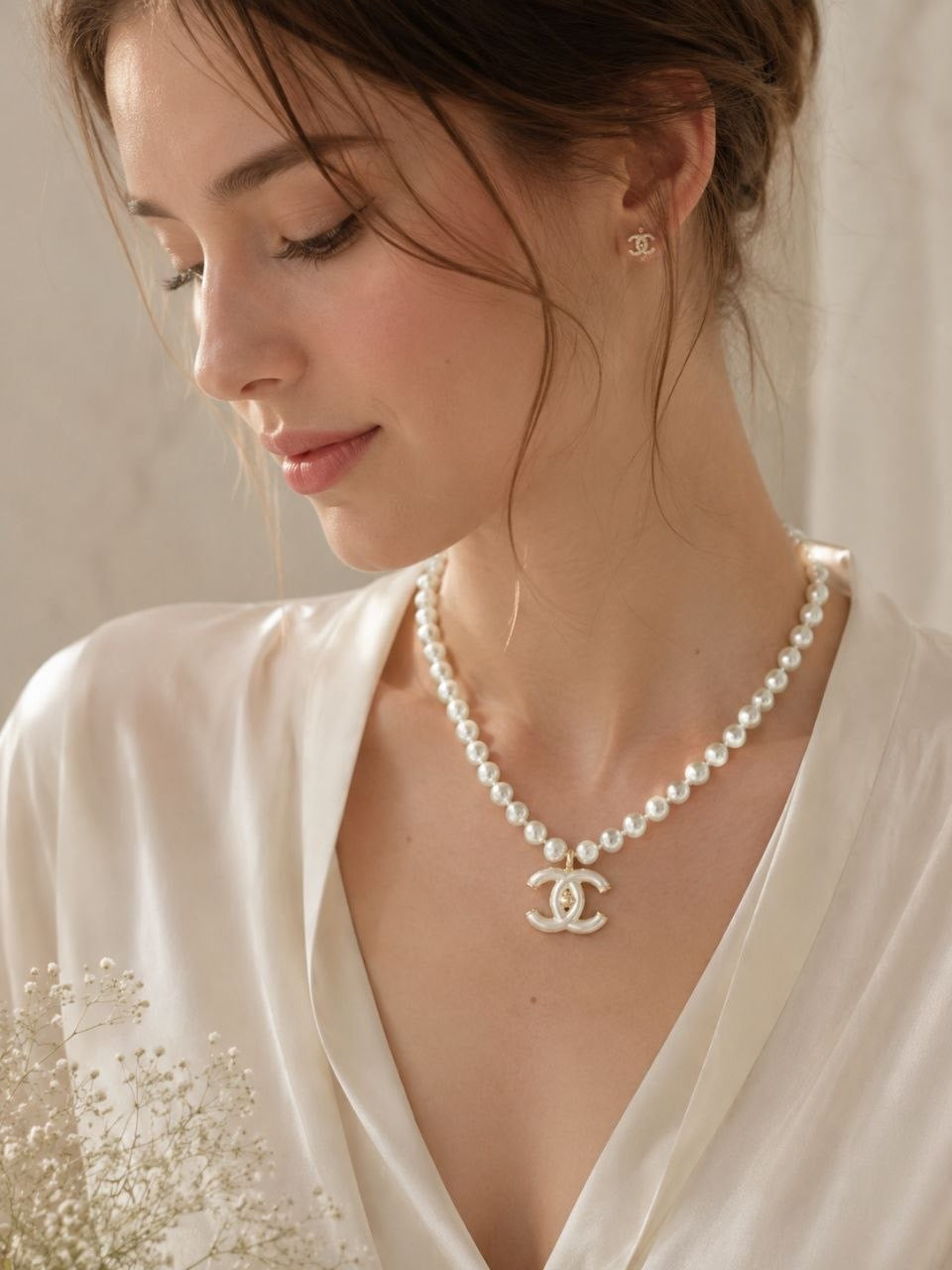 CC Pearl Pendant Necklace