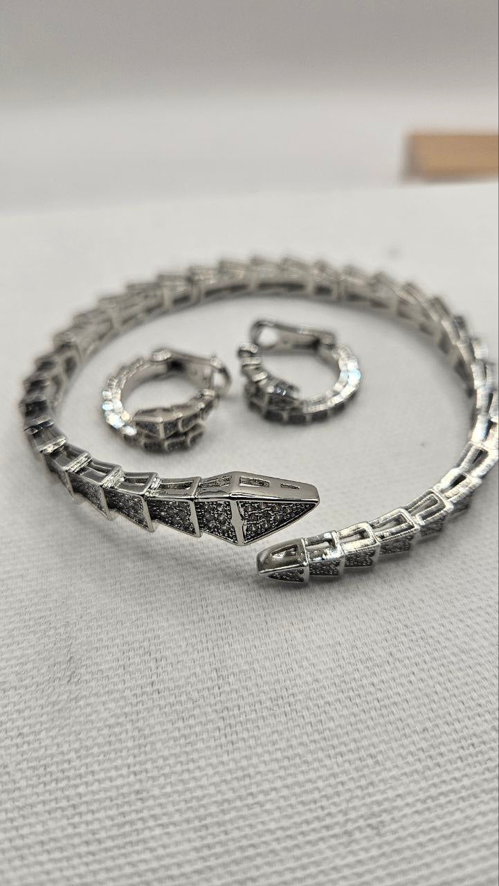 Fashion Cartier-Inspired Bracelet