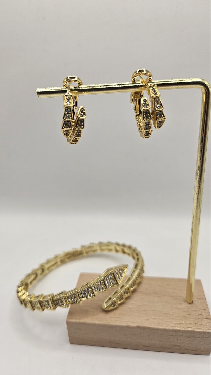 Fashion Cartier-Inspired Bracelet