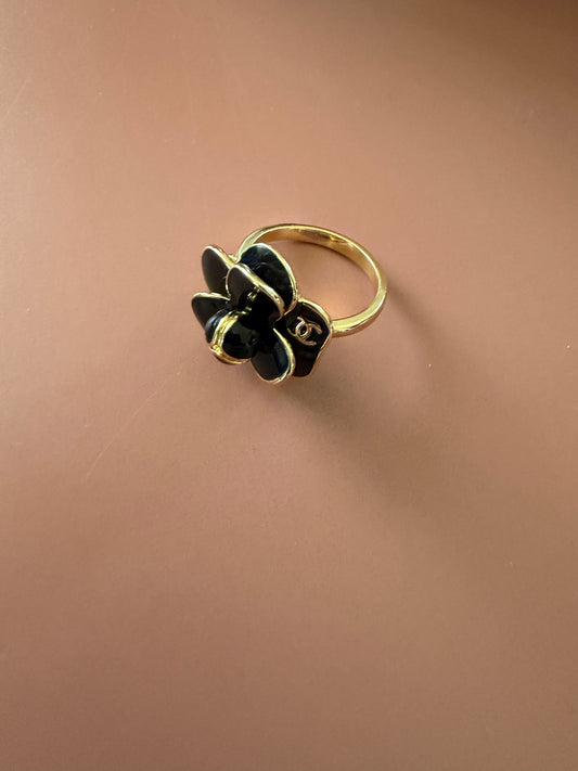 Cc ring camellia